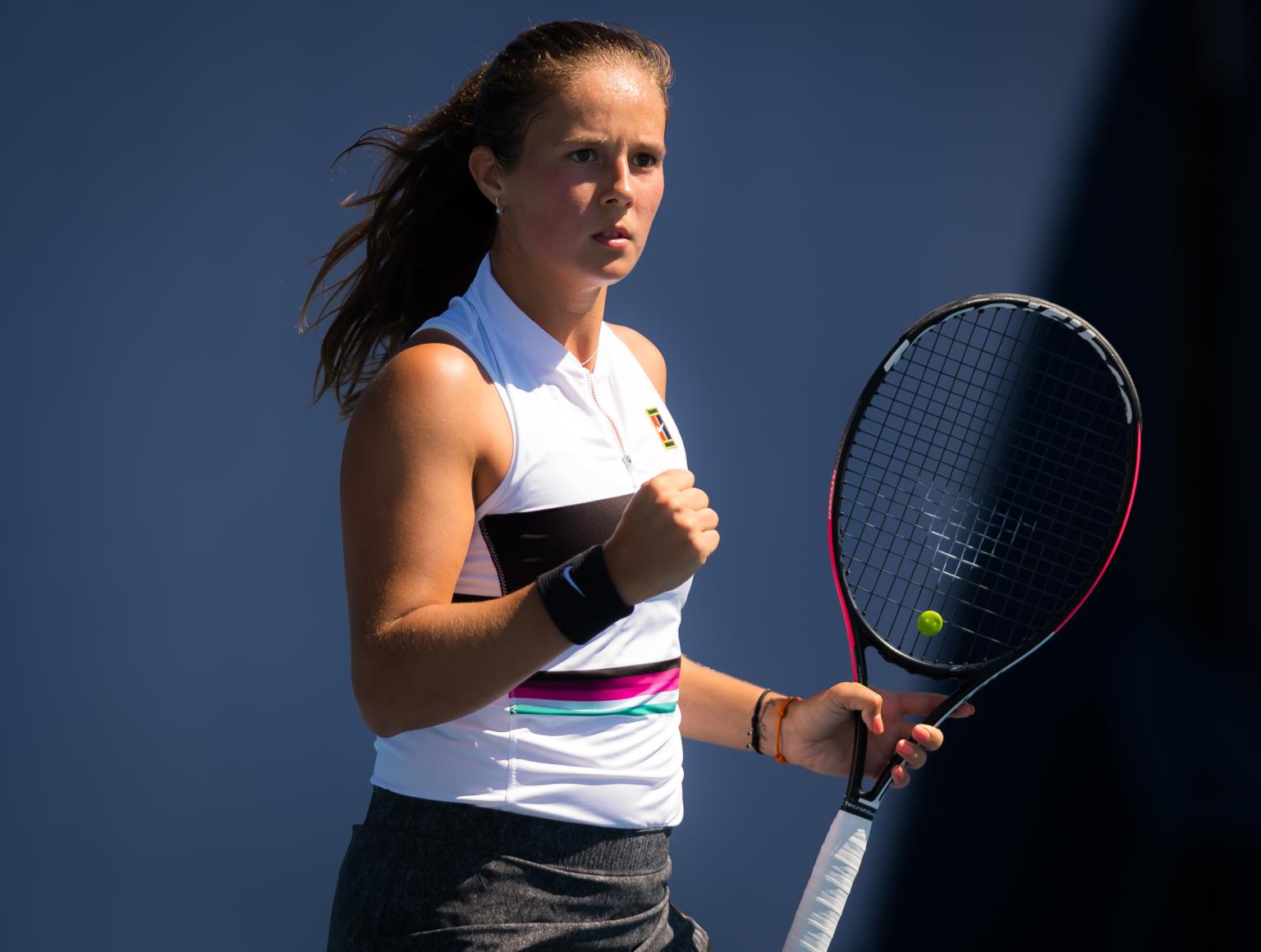 西蒙尼以其 西蒙尼以其