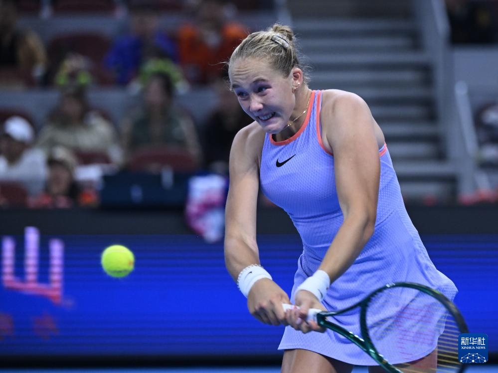 年轻球员提 年轻球员提