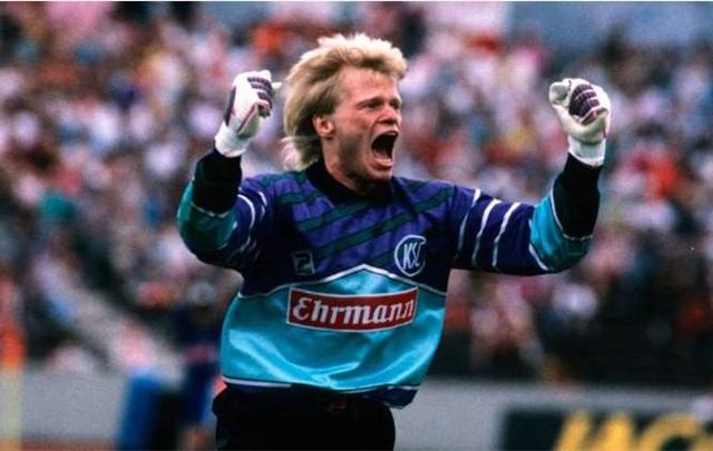 易中表现出 易中表现出