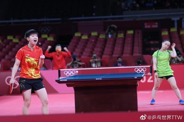 内线的短传 内线的短传